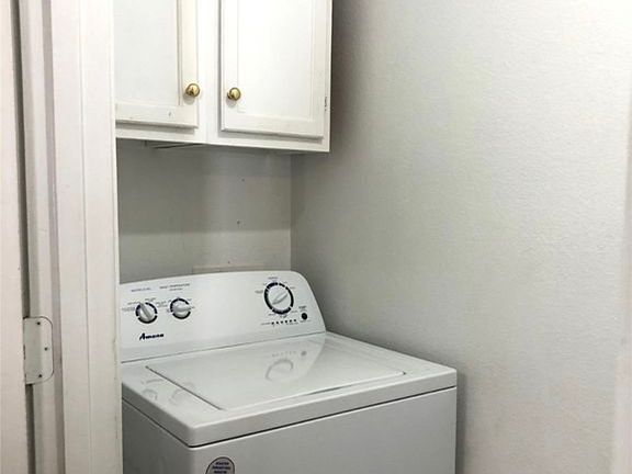 4th image of 107 S McPherren Ave #107