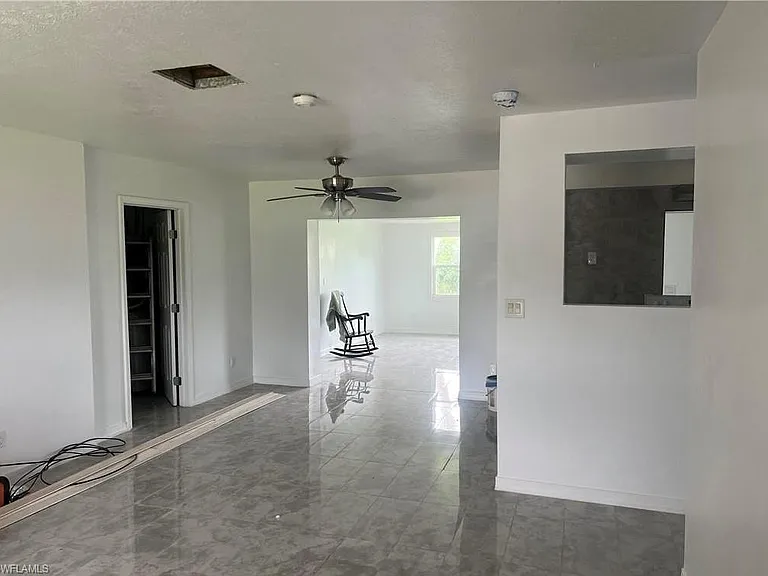 160 Brooks Rd — Photo 2