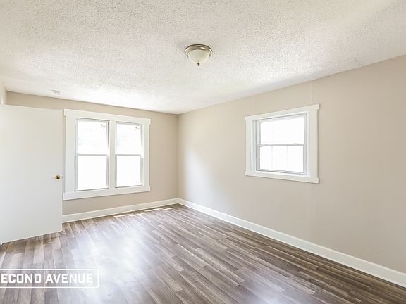 5th image of 1552 Chelsea Ave