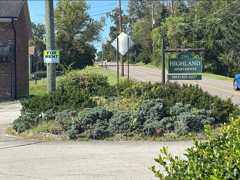 2500 Highland Dr #A1 — Photo 1