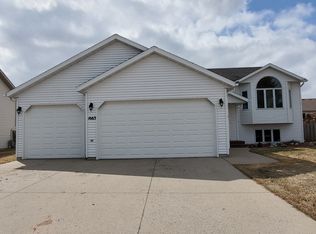 1663 51st St S, Fargo, ND 58103