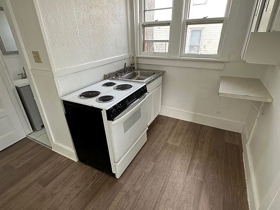 2nd image of 27 Duane Ave #1