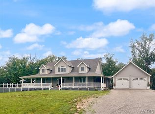 13833 New London Gravel Rd, New London, MO 63459