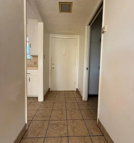 1131 Elm Ave #G — Photo 6