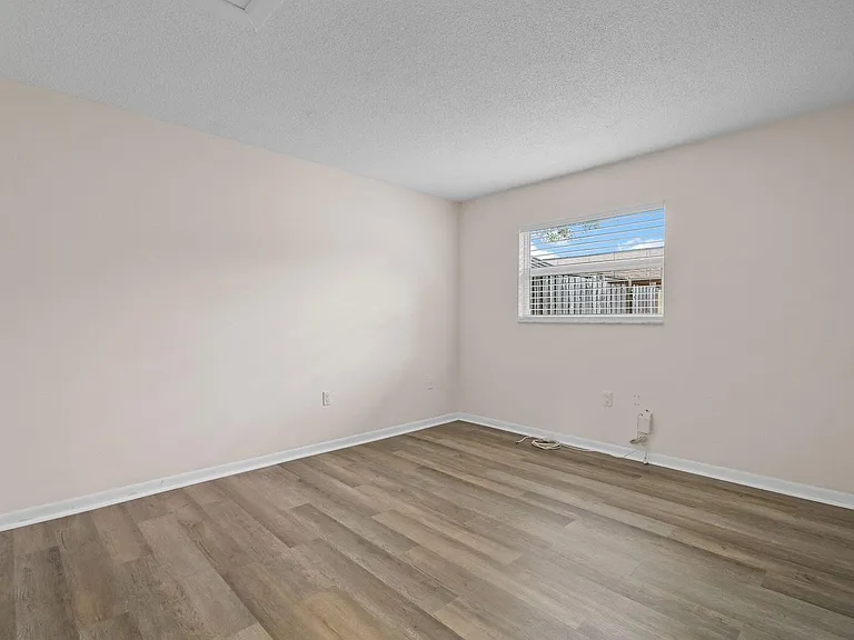 1423 Aries Ln #3 — Photo 9