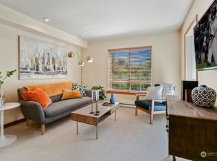 3015 SW Avalon Way APT 206, Seattle, WA 98126