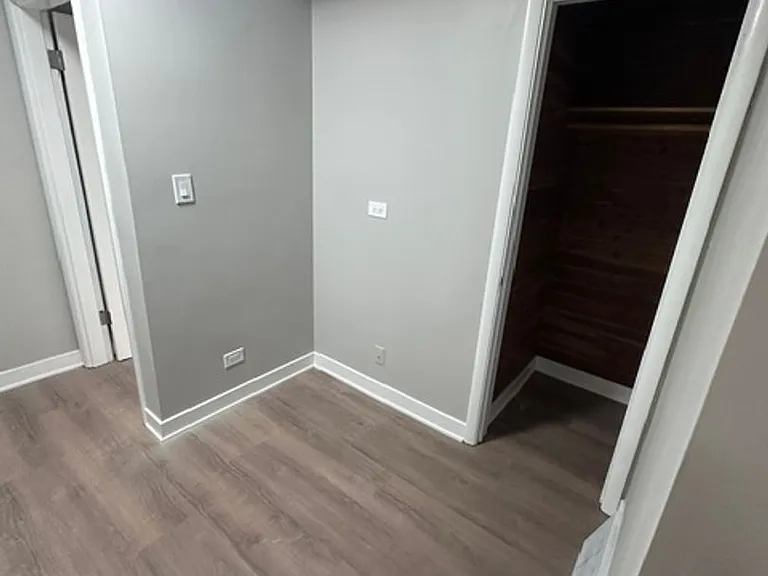 6009 S Kolin Ave — Photo 6