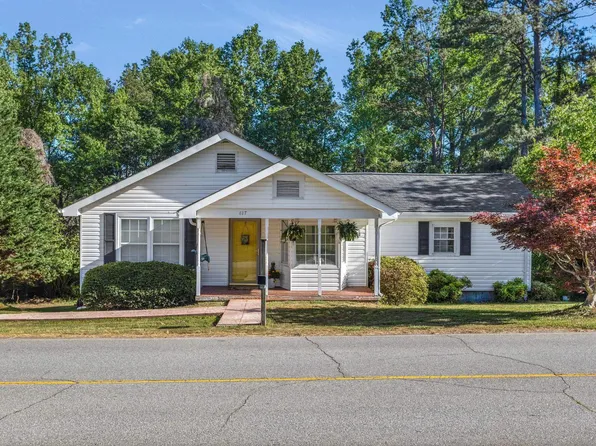 817 Railroad St, Pickens, SC 29671