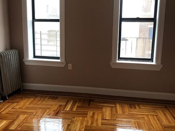 4th image of 2771 Morris Ave APT 5