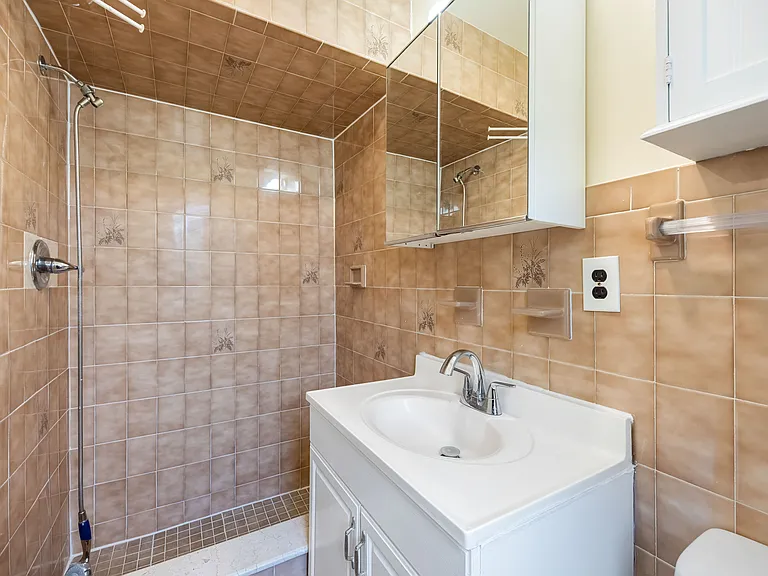 700 Kinderkamack Rd #1 — Photo 17