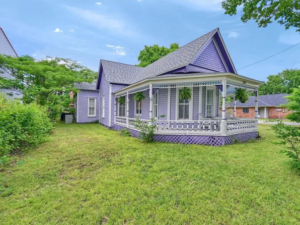 127 Woodland St, Collinsville, TX 76233