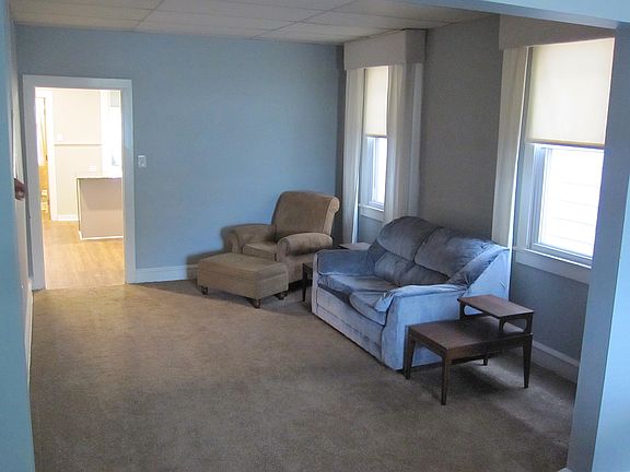 Middle room, view 1 of 3.
