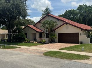 3160 Peachtree Cir, Davie, FL 33328