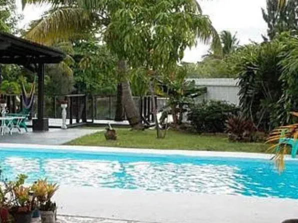 12011 SW 37th Ter, Miami, FL 33175