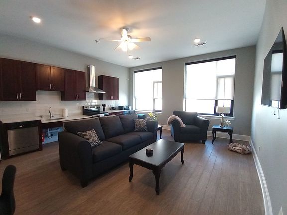 4th image of 4525 Freret St Unit 208