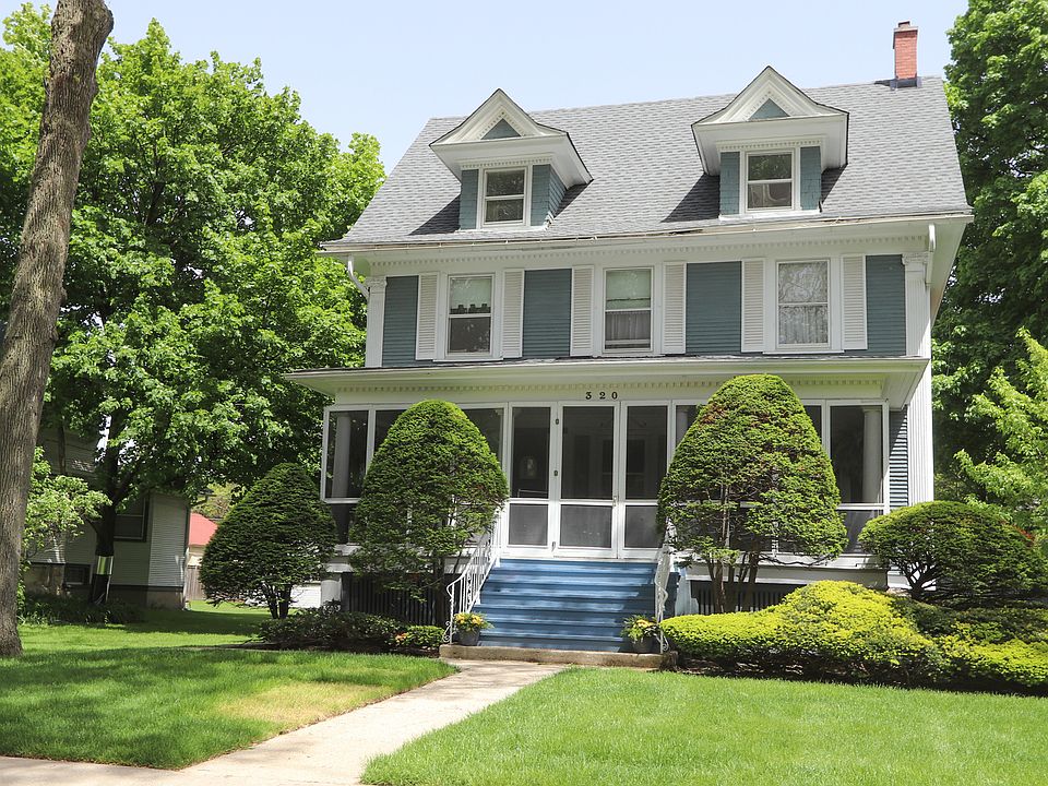 1st image of 320 Wesley Ave