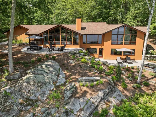 86 Pleasant Street, Meredith, NH 03253