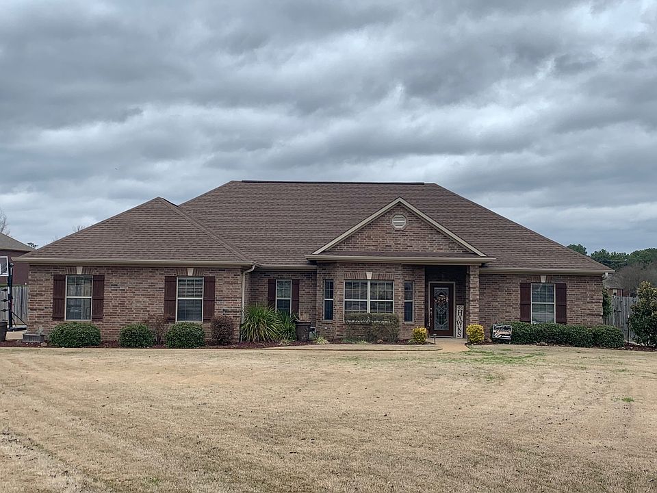 1st image of 15 Pecan Creek Cir