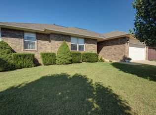 4675 S Ridgeview Ave, Battlefield, MO 65619