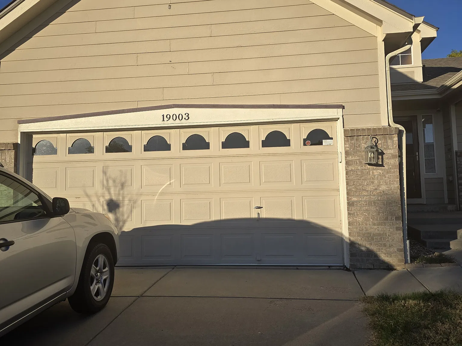3 bed, 2208 sqft, $3,500 — Photo 1