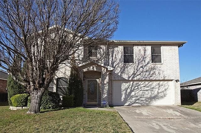1st image of 2221 Red Oak Dr