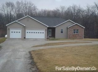 1764 N 2525 East Rd, Moweaqua, IL 62550