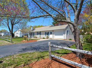 26 Willow Rd, Smithfield, RI 02828