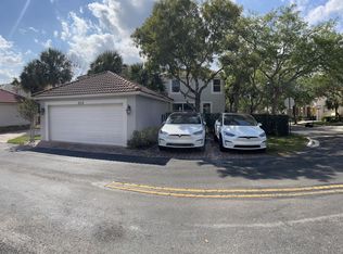8218 Calterra Dr, Palm Beach Gardens, FL 33418