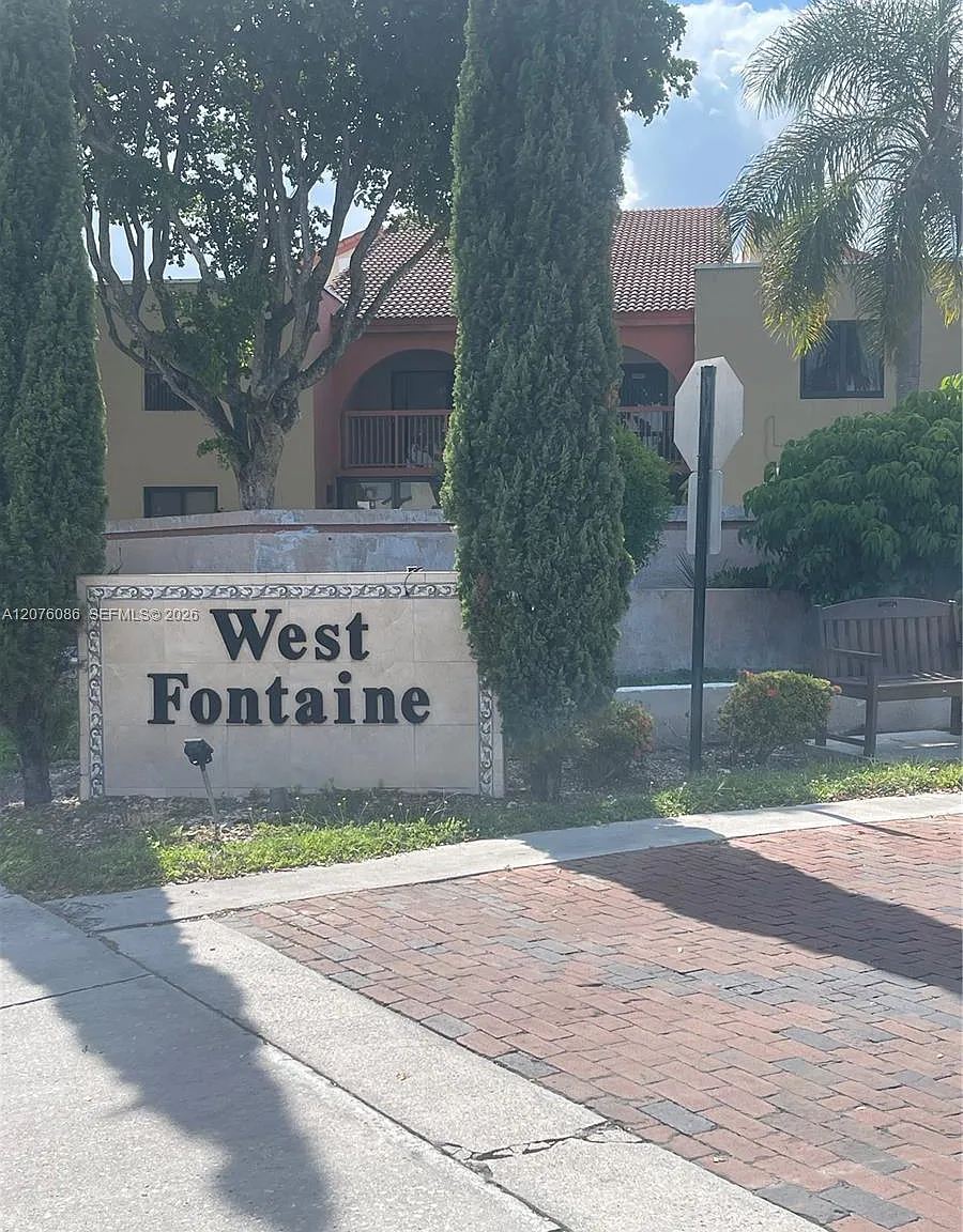 West Fontaine Condo — Photo 1