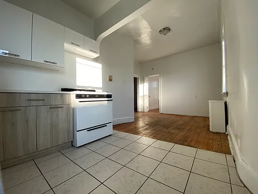 Rented by Nooklyn NYC LLC | media 8