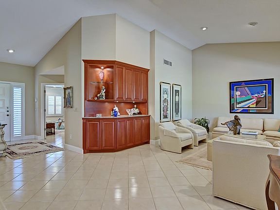 3rd image of 16724 Willow Creek Dr