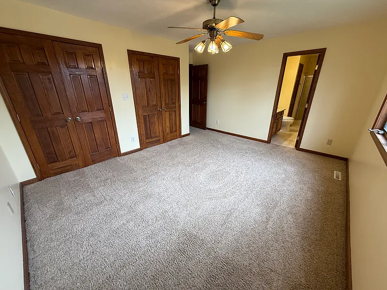 3864 Greenbriar Dr — Photo 18