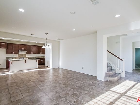 5th image of 28247 N Via Sonata Dr