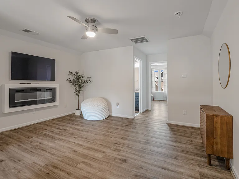 16848 White Daisy Loop — Photo 64