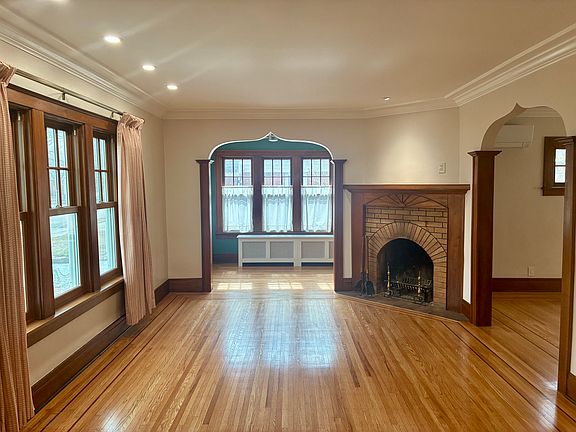 2nd image of 385 Berryman Dr