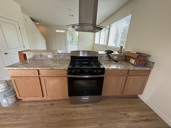 4th image of 1120 SE Walnut St #D