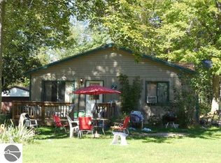 8290 Lakeview Dr, Hale, MI 48739