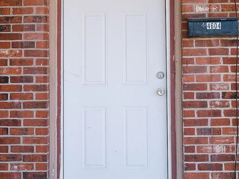 4604 N Eden Hills Cir — Photo 3