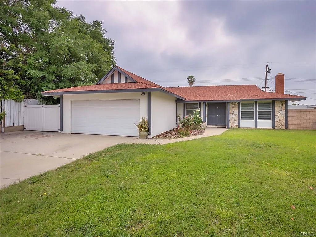 3 bed, 1584 sqft, $3,200 — Photo 1