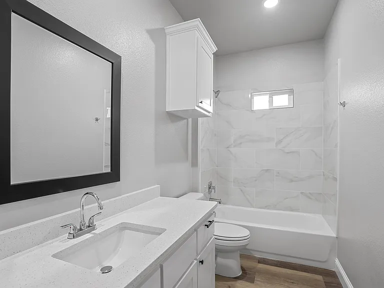 2704 Jones St #A — Photo 2