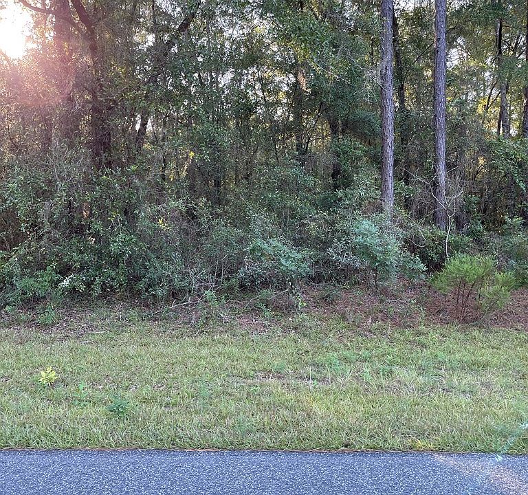 2nd image of  NE 835th St
