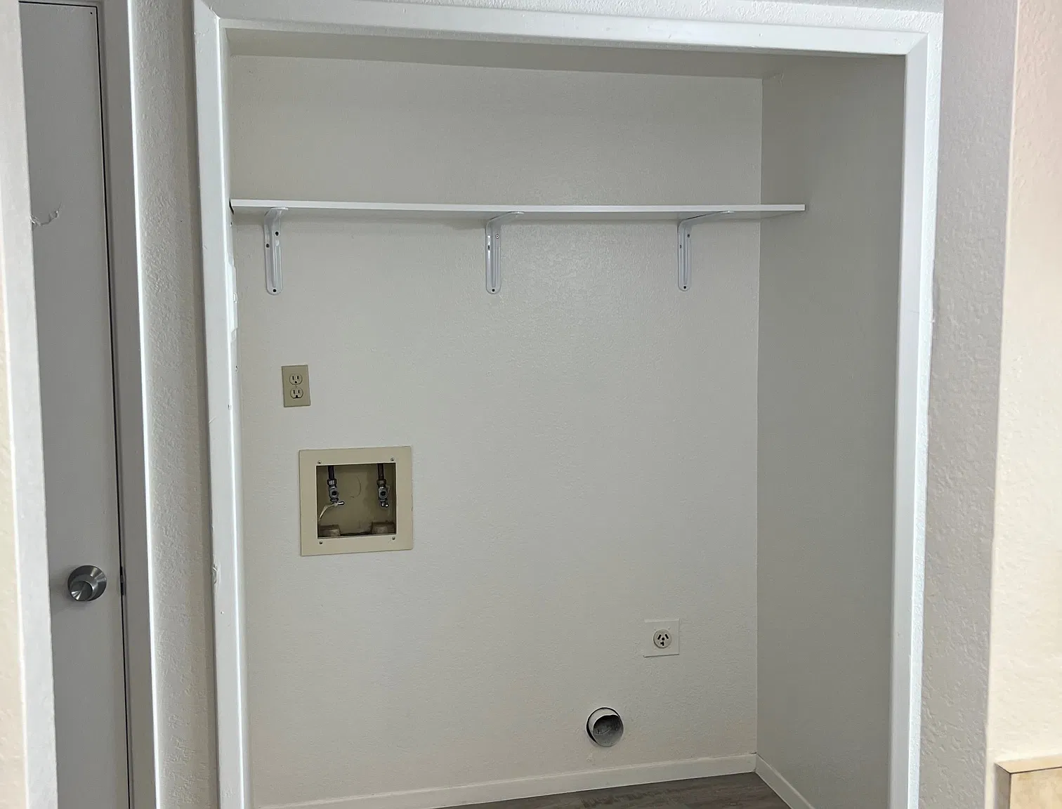 2 bed, 970 sqft, $1,300 — Photo 3
