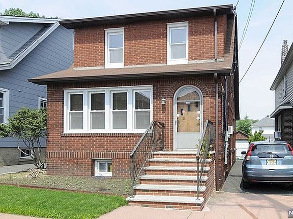 2nd image of 575 Olympia Ave