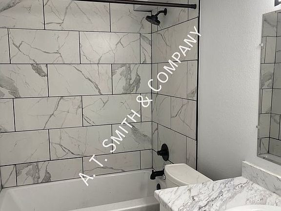 5th image of 212 S Balsam St #102