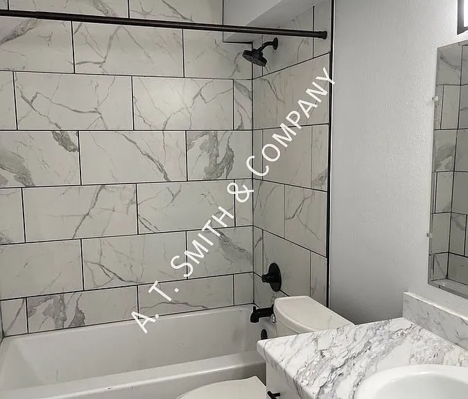 212 S Balsam St #102 — Photo 5