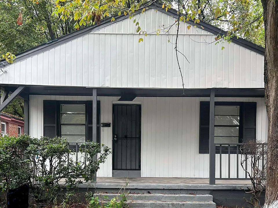 2295 Dexter Ave