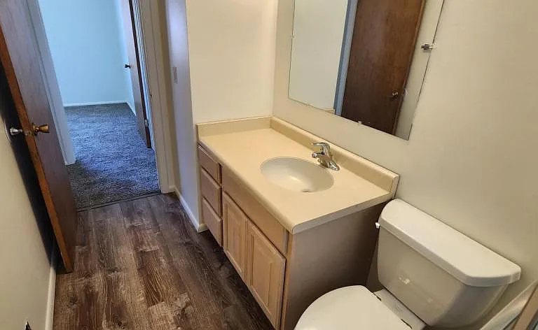 367 Overland Rd — Photo 18