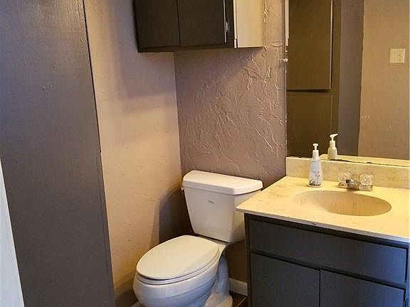 5th image of 3026 Steepleridge Cir