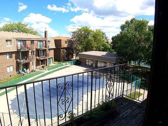 4th image of 1454 Carol Ct APT 3A
