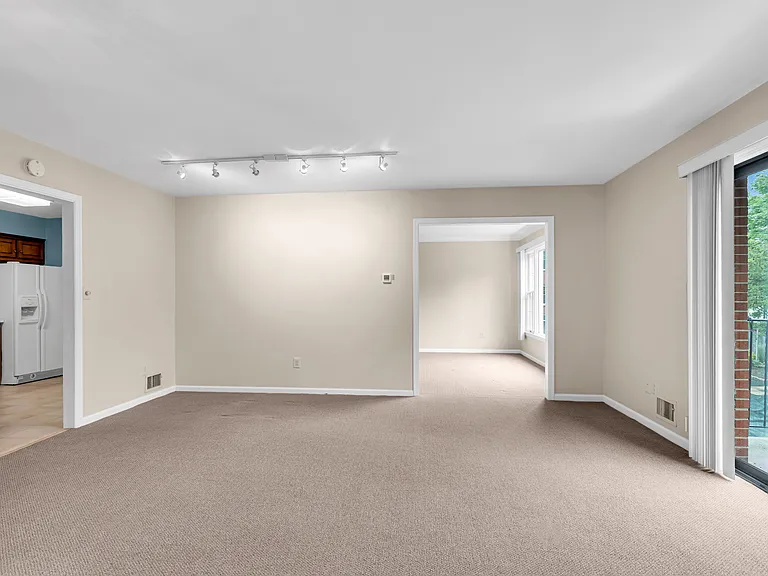 260 Prospect St #9 — Photo 29